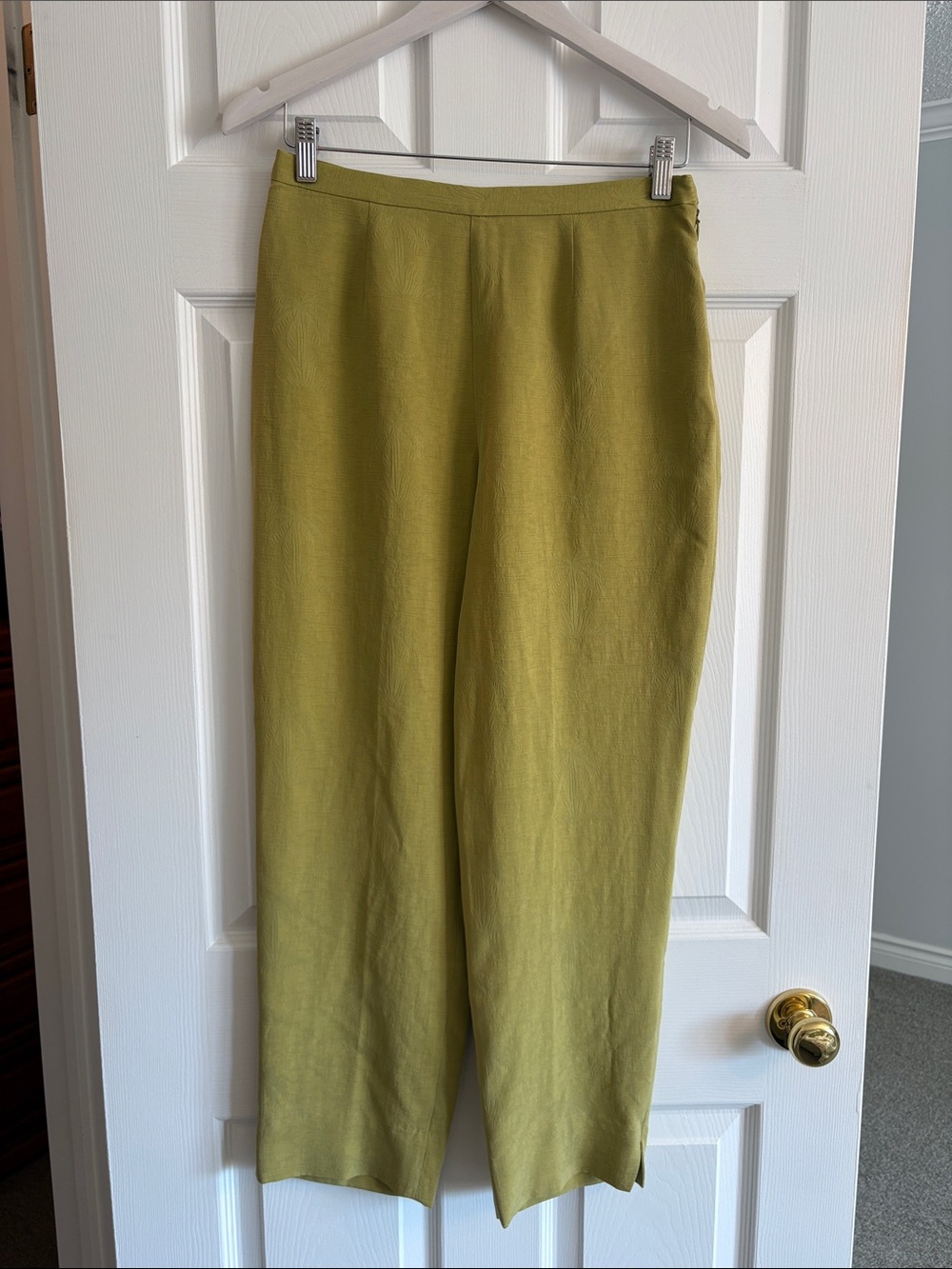 NWT TOMMY BAHAMA Women’s 100% Silk Lime Green Pants